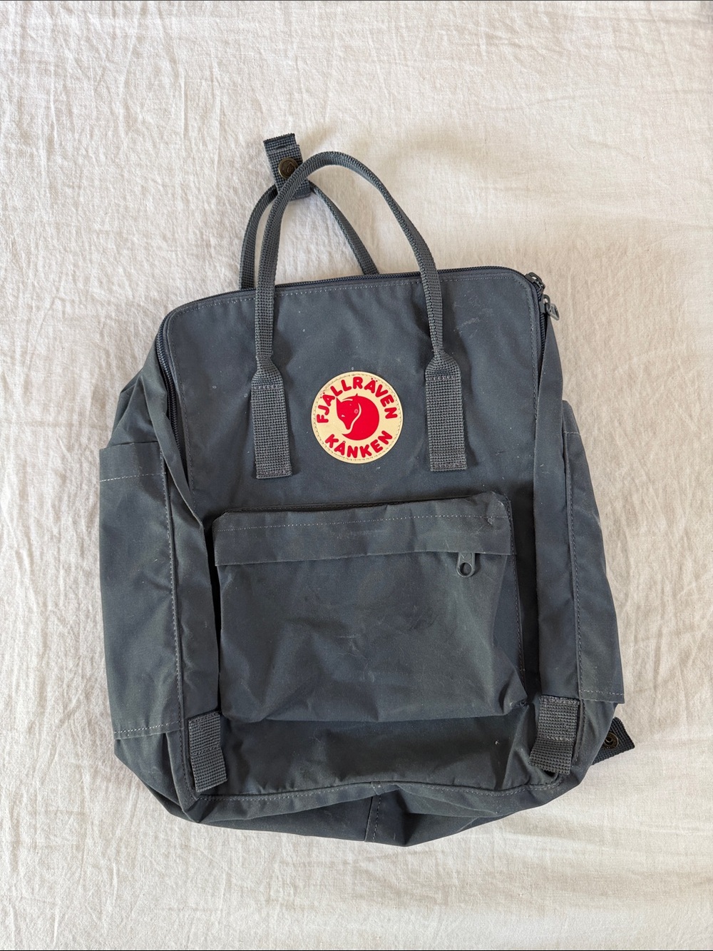 Kånken Classic Black Backpack - Durable Men’s Daypack